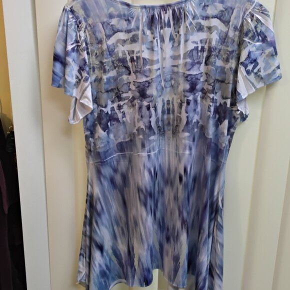 World Unity Women's OX (14-16) blue Tye-Dye Rhinestones Intricate Lace Top - Picture 6 of 9